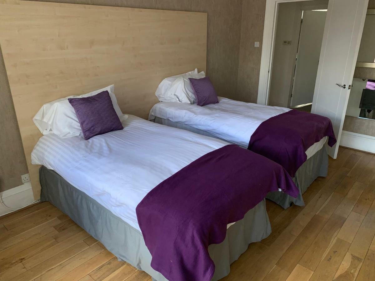 The Village Tavern Apartment Larkhall (South Lanarkshire)