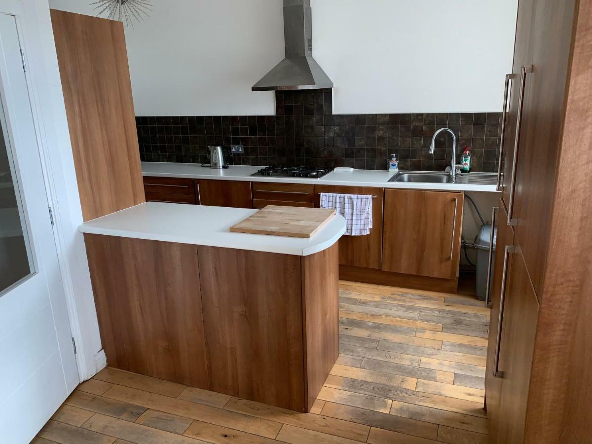 The Village Tavern Apartment Larkhall (South Lanarkshire)
